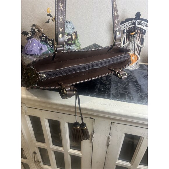 Madi Claire MC Genuine Leather Green Ivy Embossed Shoulder Bag Tassel EUC - Picture 12 of 12